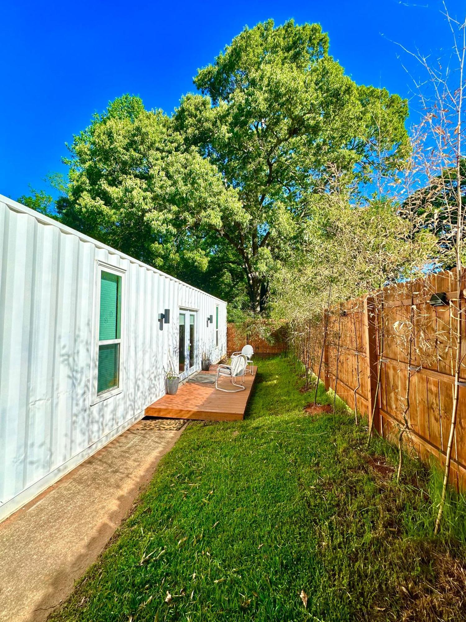 Nomehaus Shipping Container Studio Residential Neighborhood Athens Kültér fotó